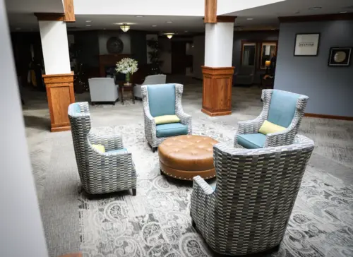 Heritage Ridge senior living lobby seating area