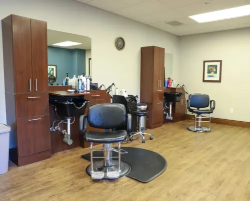 The Heritage at Sterling Ridge salon & barber shop chair